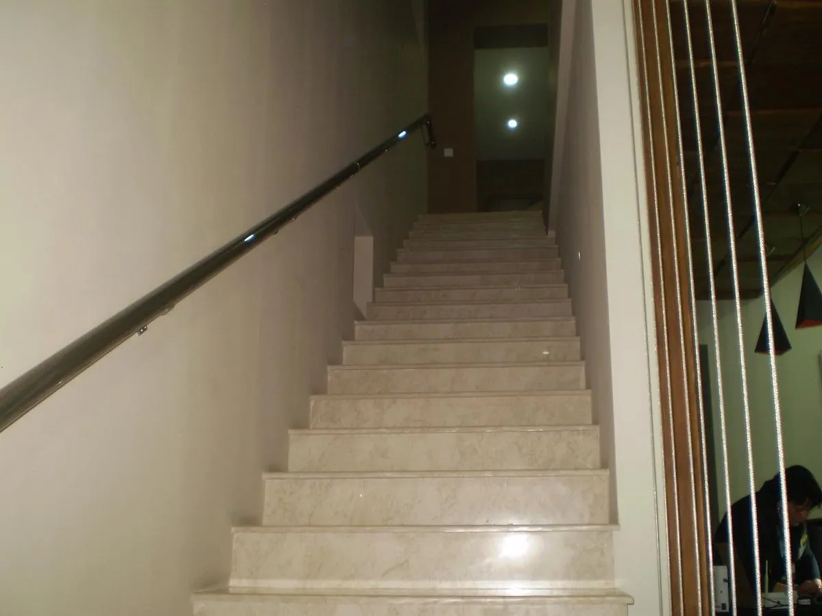 Oda ve Kahvaltı New Hotel Tiflis