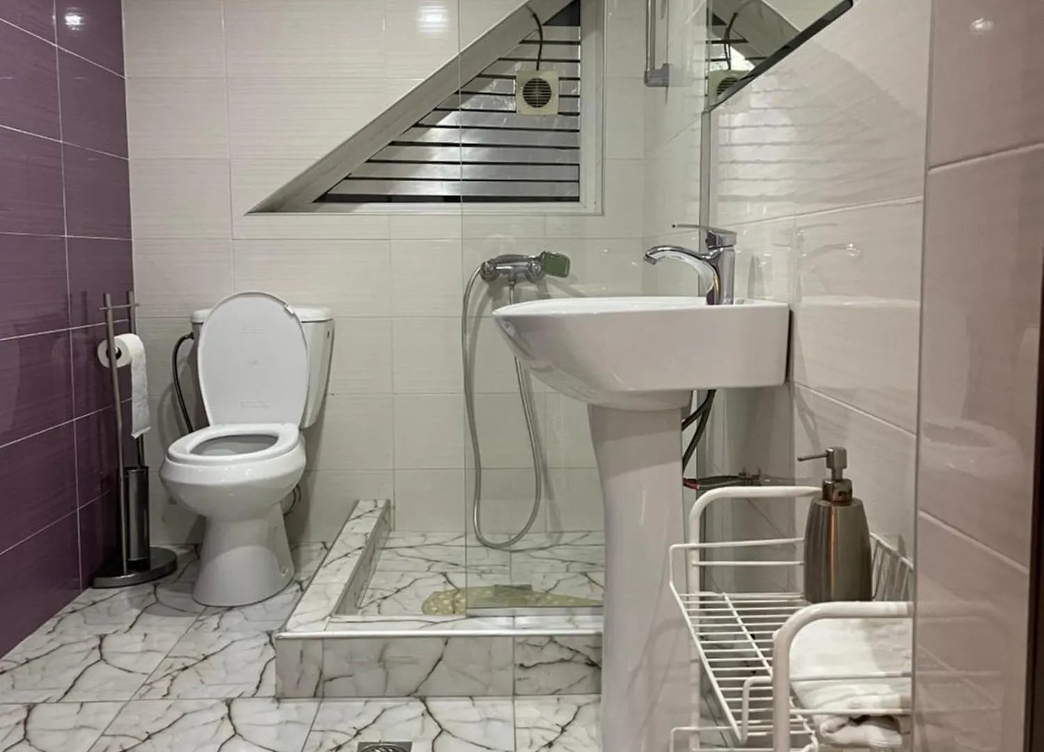 New Hotel Tbilisi Bed & Breakfast